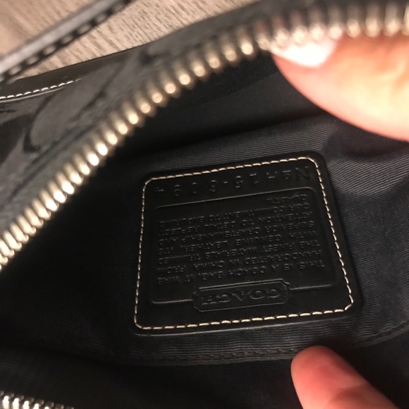 Black Coach signature small purse. Like new! - Picture 3 of 3